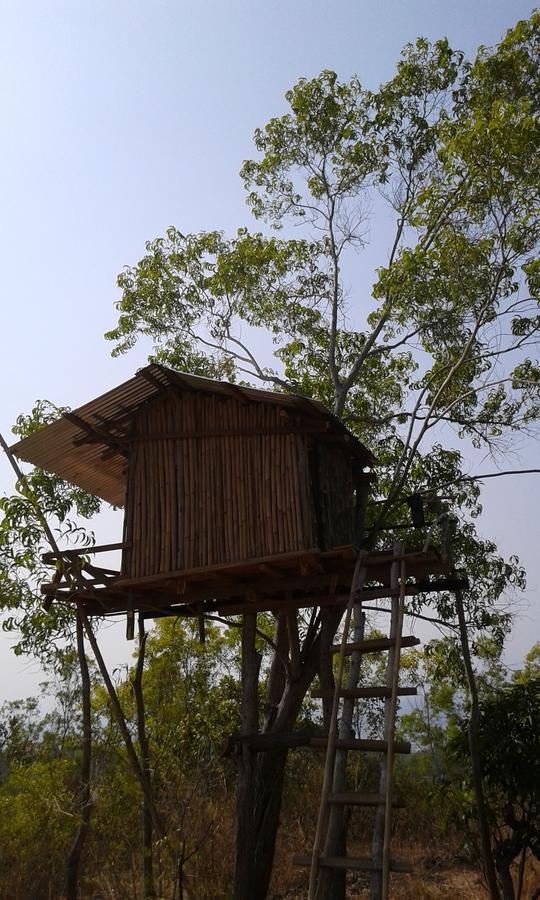 Rumah Pohon Batununggul エクステリア 写真